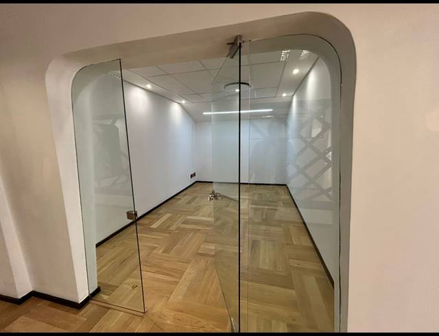 1,066M² OFFICE TO LET IN SANDTON CENTRAL